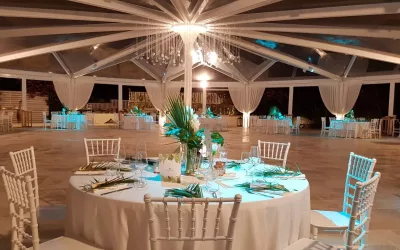 Carpas Acristaladas y Estructuras Acristaladas