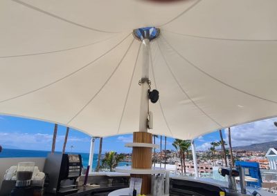 Cúpula textil tensada instalada en el Hotel Guayarmina Princess, Tenerife