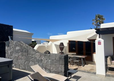 Instalación de Vela Tensada en Terraza de Villa – Playa Blanca, Lanzarote