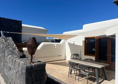 Instalación de Vela Tensada en Terraza de Villa – Playa Blanca, Lanzarote